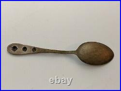 Antique Indian Raised Hand Hammered Navajo Sterling 3 Spoon Dancing Stars