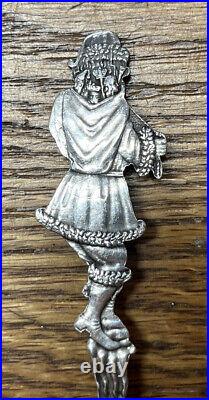 Full Figure Santa Claus /St. Nick Sterling Souvenir Spoon No Monogram