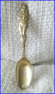 GORHAM Sterling 1893 Chicago World's Fair souvenir spoon featuring'Miss Chicago