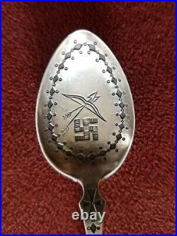 NAVAJO INDIAN STYLE SWASTIKA FRED HARVEY STERLING SILVER SOUVENIR SPOON 10g