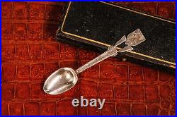 Nice Hunting Shotgun Armorial Coat of Arms Trophy Antique Sterling Silver Spoon