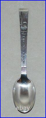 Vintage 1939 New York World's Fair Sterling Silver Souvenir Demi-tasse Spoon